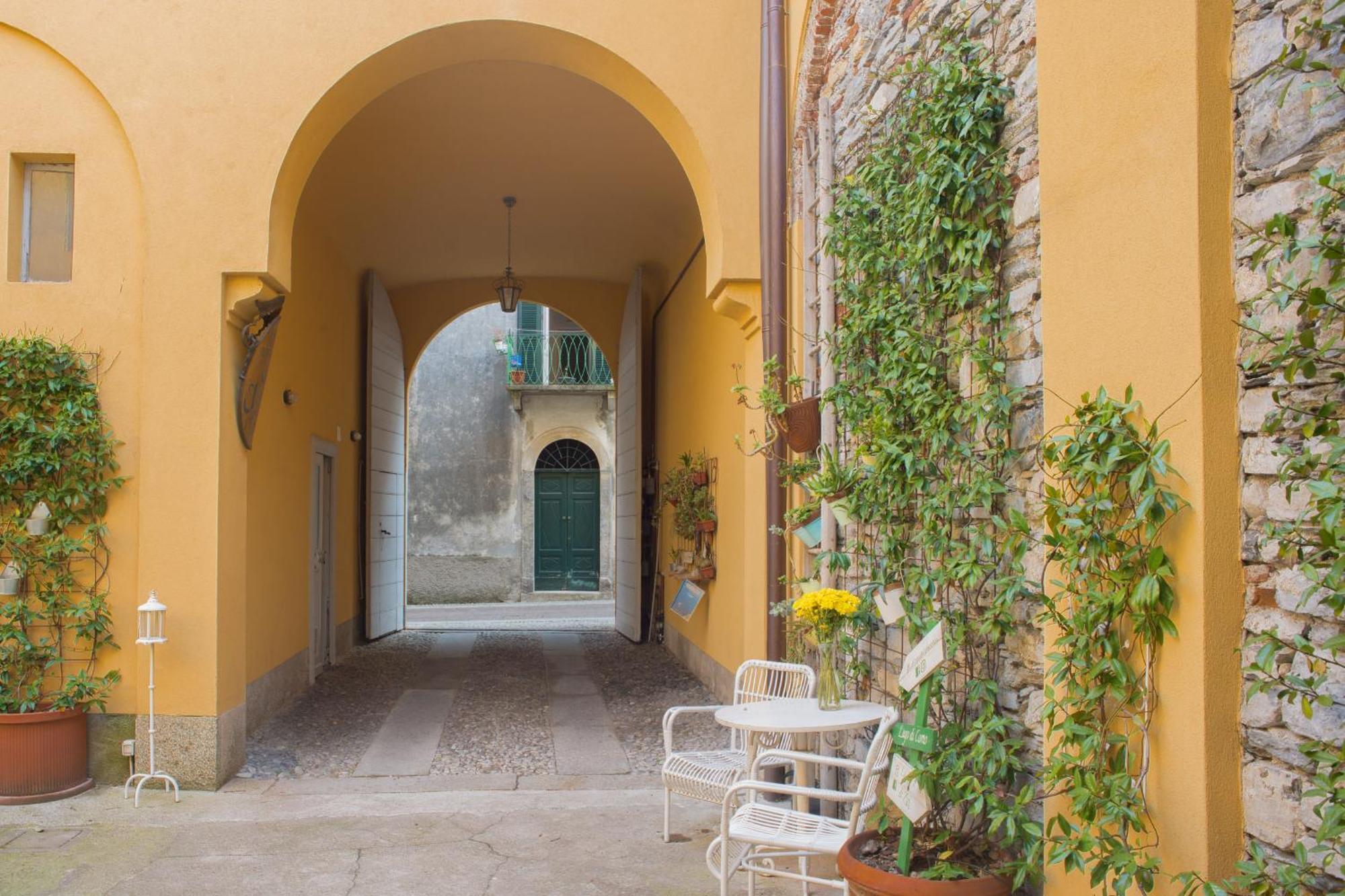 La Corte Di Zizi Cernobbio Exterior foto